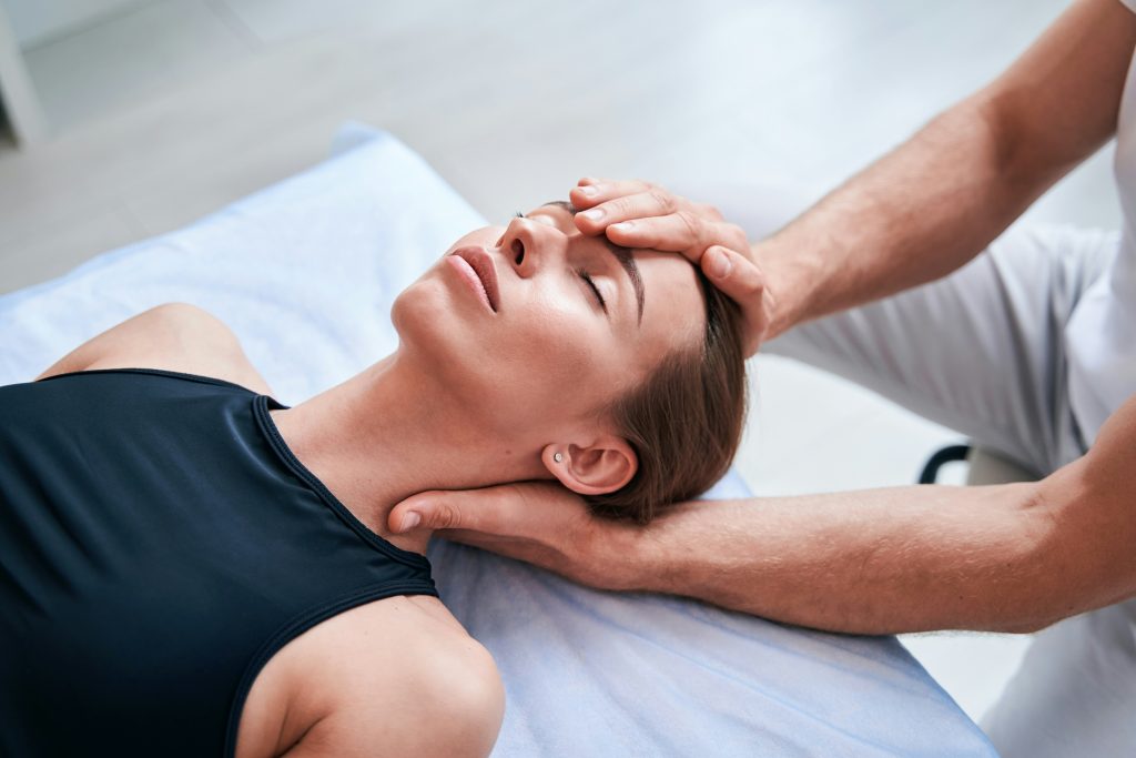 Migraines, chronic headaches and tension headaches: causes, treatments and the role of specialist physiotherapists